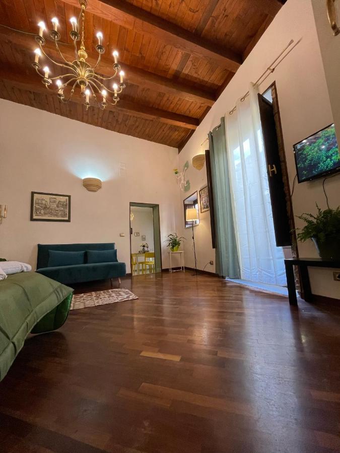 Charming House In The Historic Center Of Apartment